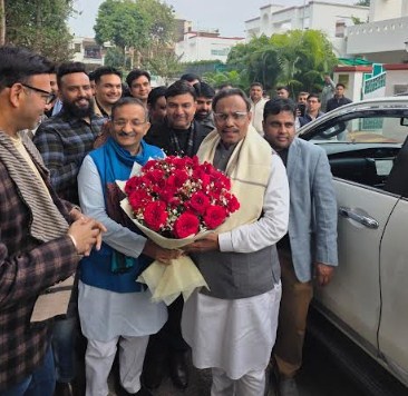 चण्डीगढ़ मेयर चुनाव में भाजपा की ओर से नियुक्त पर्यवेक्षक विनोद तावड़े पहुंचे तरुण भंडारी के आवास पर 