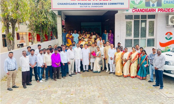 सैकड़ों तमिल समुदाय के लोगों ने थामा कांग्रेस का हाथ, राजीव गांधी कांग्रेस भवन में भव्य शामिलीकरण